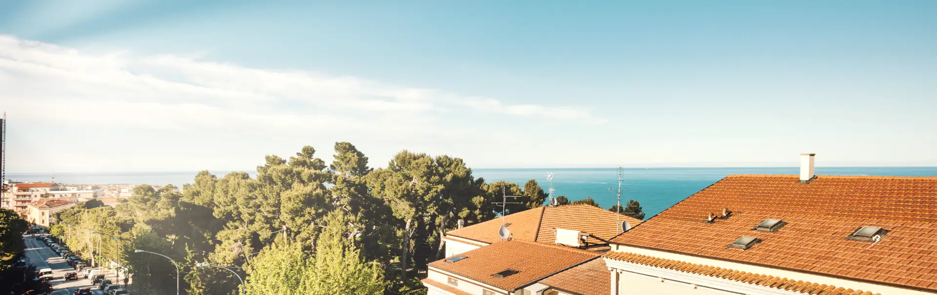 Case e tetti sul golfo di Vasto