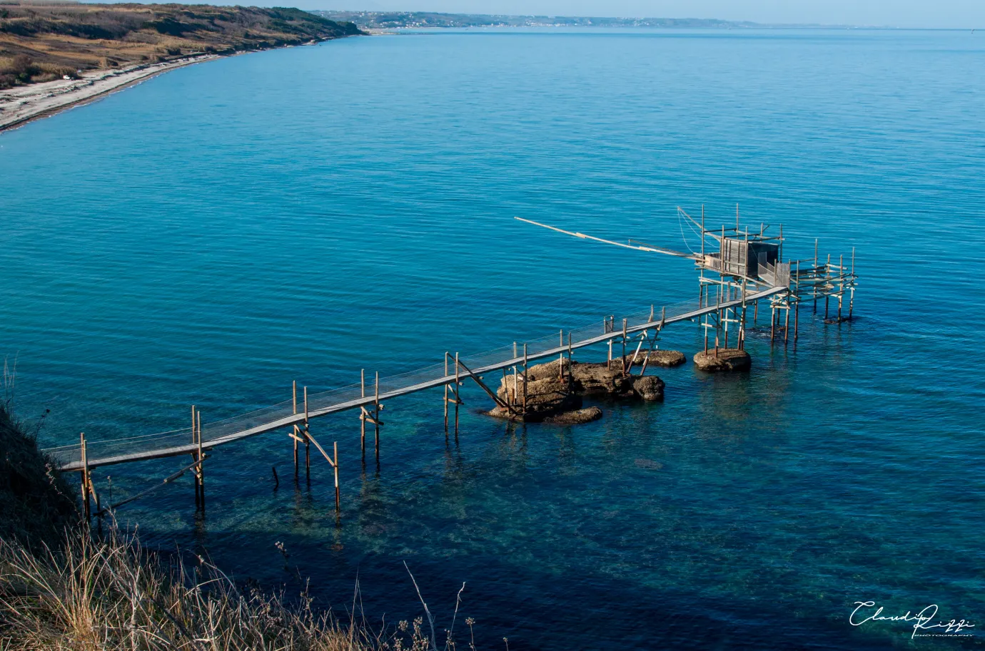 Vista sul mare con trabocco tipico Abruzzese